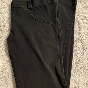 Freddy’s black leggings